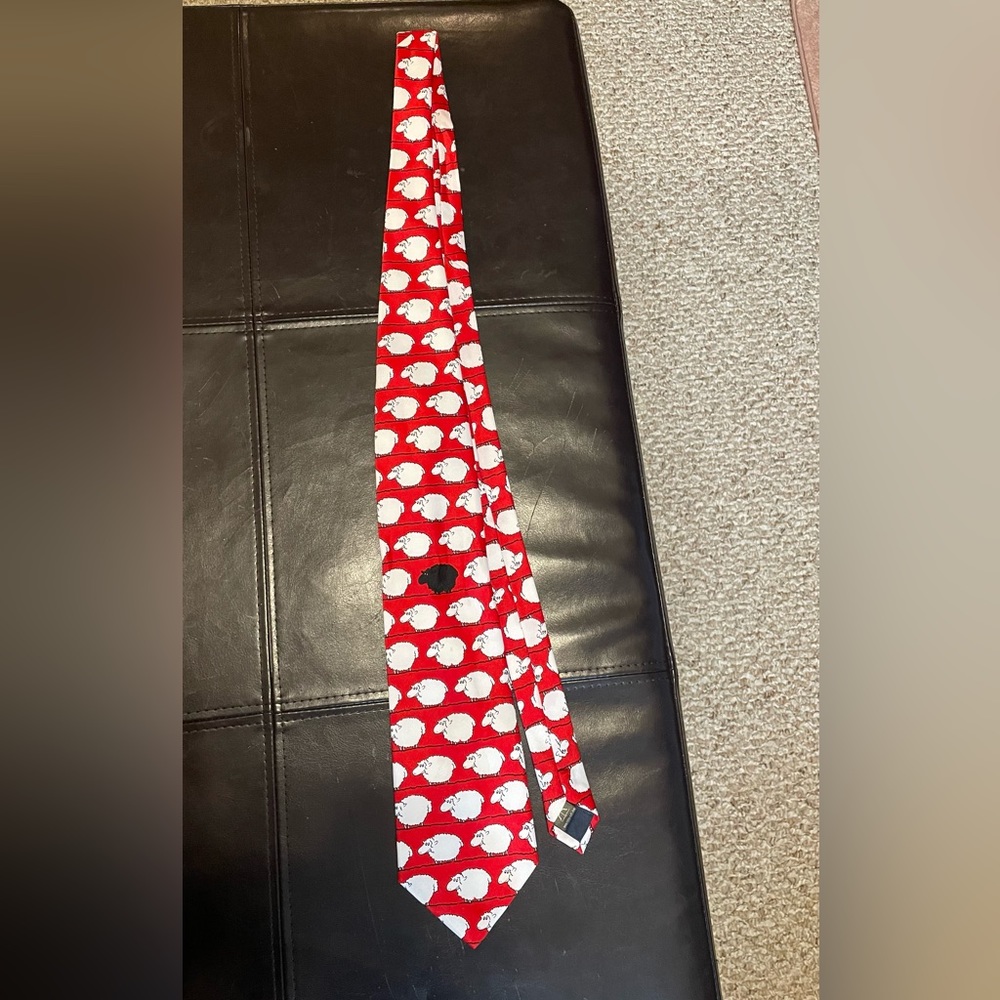 Robin Ruth Black Sheep Tie